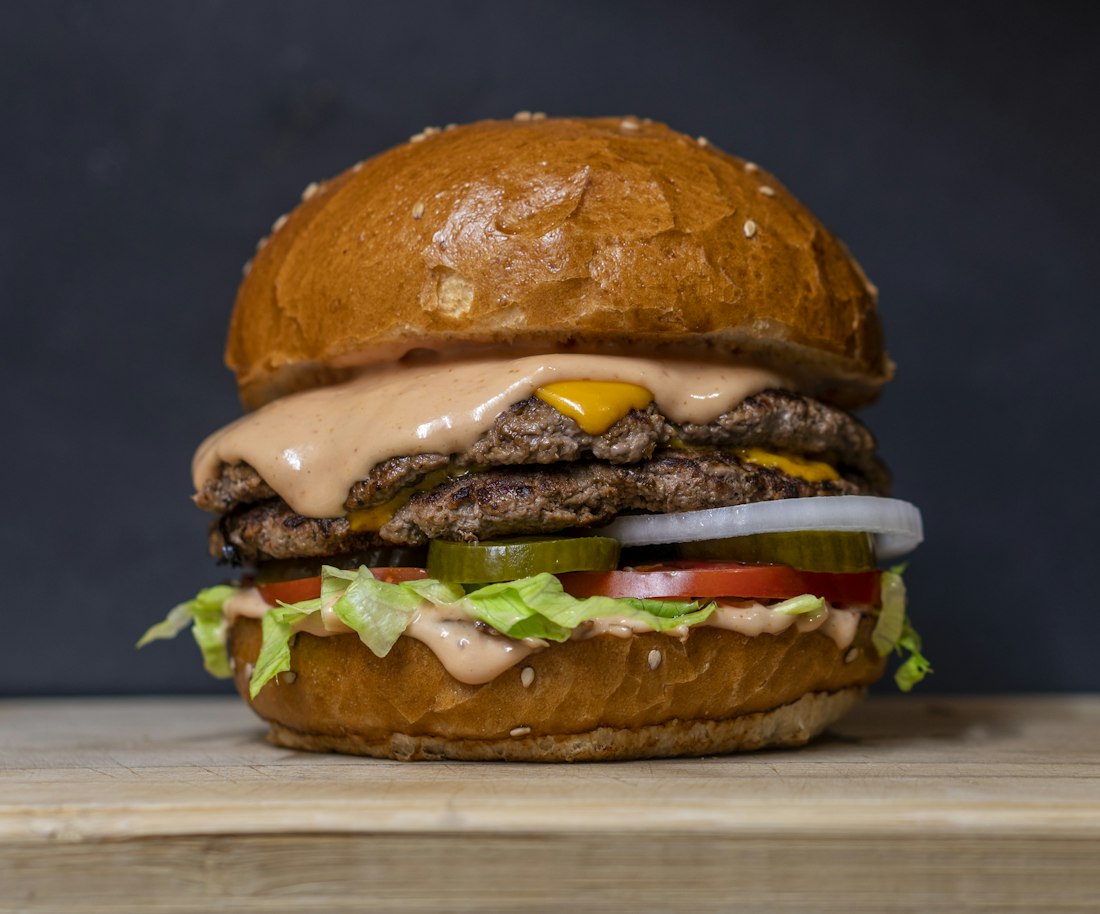 The Zinger, mid-glamour shot